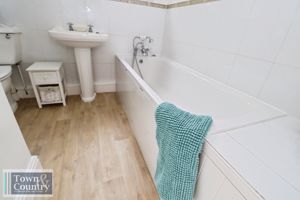 Ladysmith Avenue - click for photo gallery